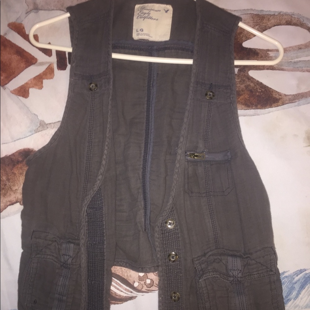 american eagle vest